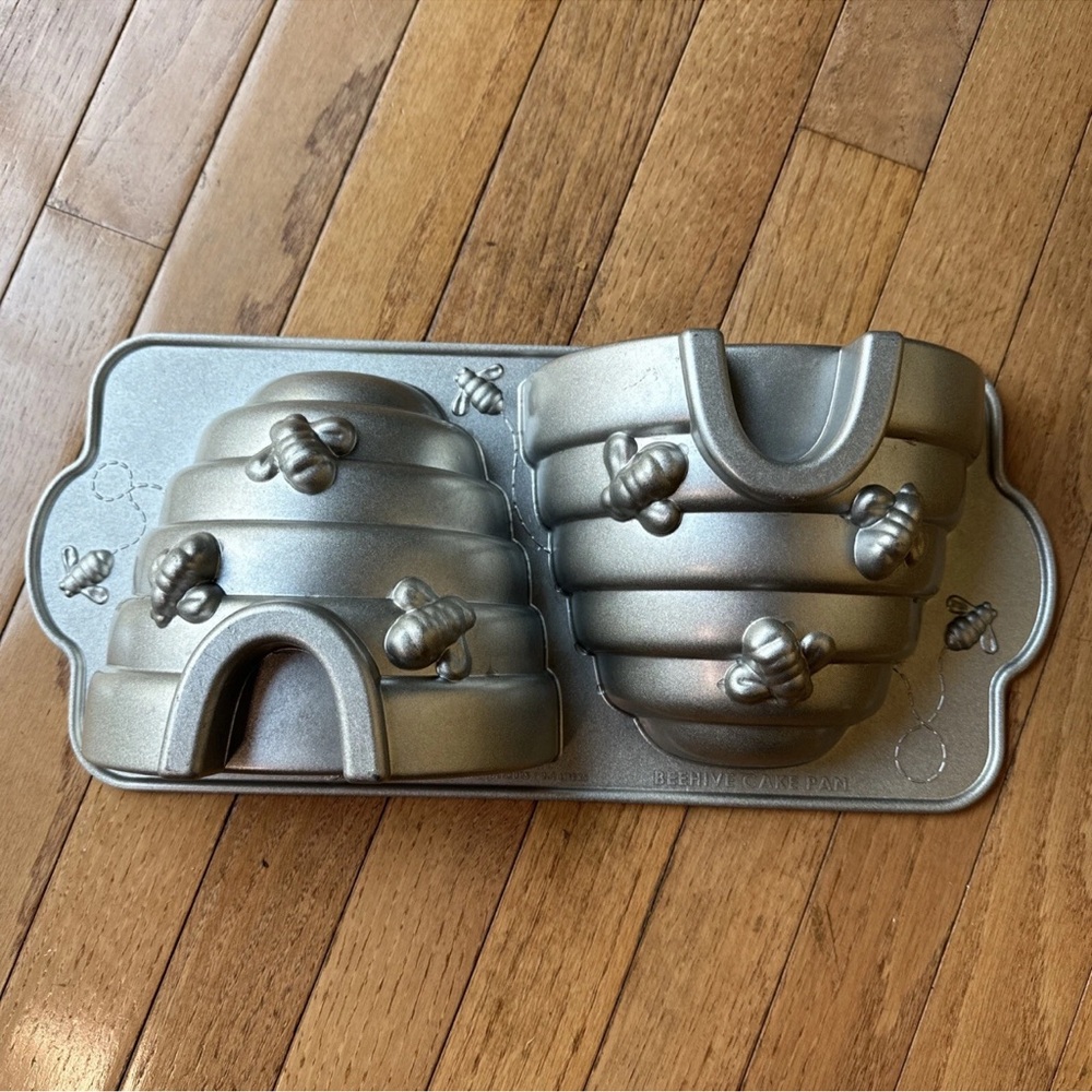 Nordic Ware Beehive Cake Pan